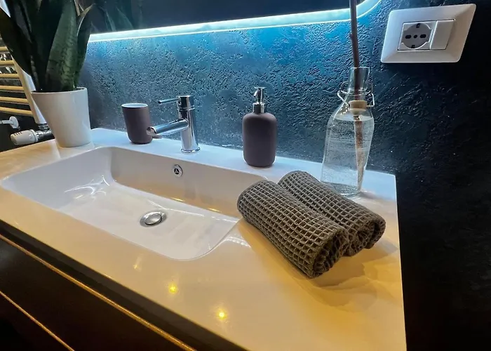 Prestigioso Trilocale Sui Navigli Con A/c & Wi-fi Daire *